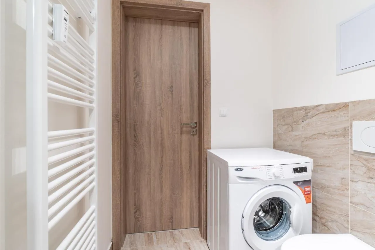 Brand New Studio Apartment #62 With Free Secure Parking In The Center Prag