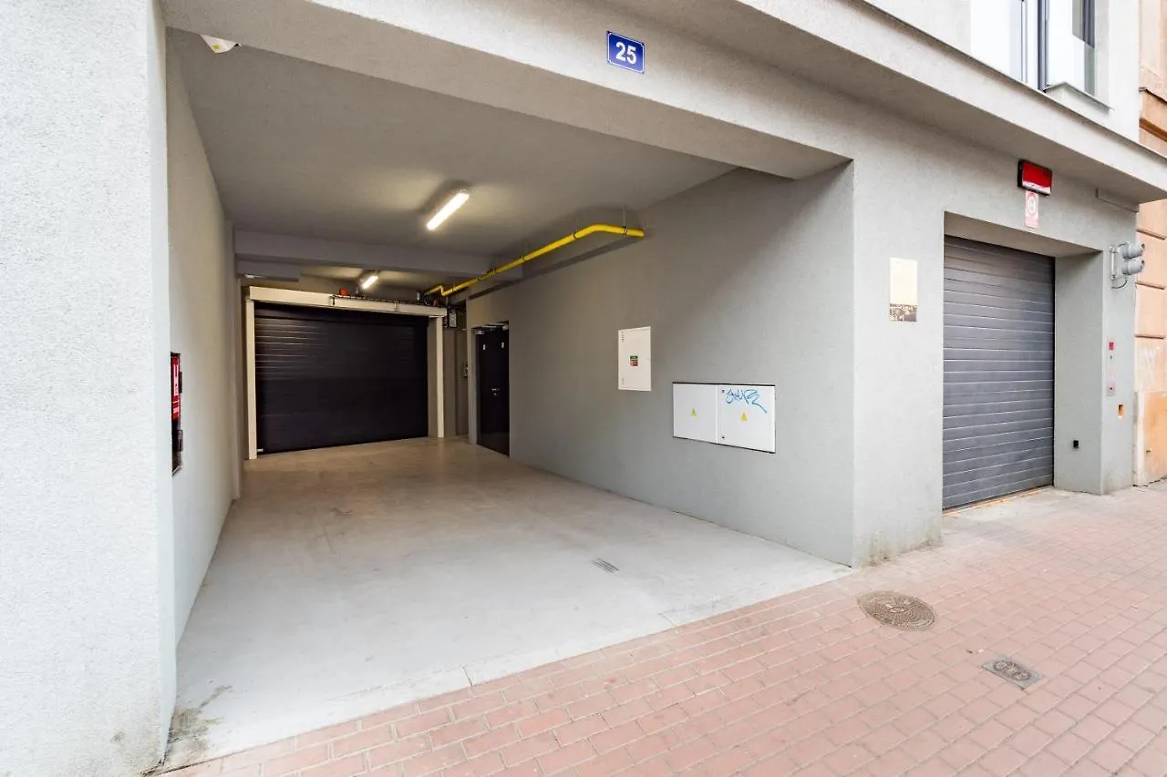 Brand New Studio Apartment #62 With Free Secure Parking In The Center Prag